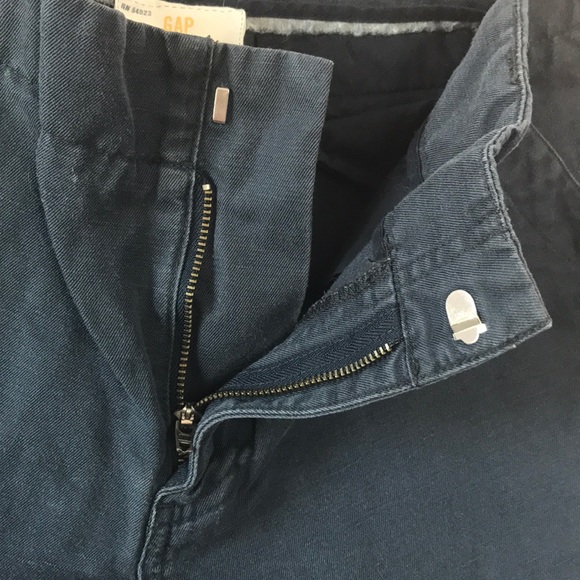 Gap Navy Khaki Shorts - Picture 3 of 7